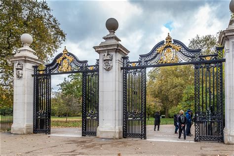 Princess Diana Memorial walk - London Parks walks - London walks