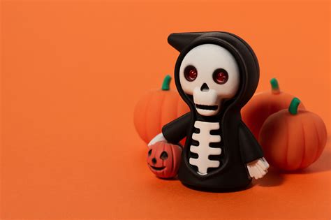 The Mascots of Halloween: Our Mortality as Decoration - TalkDeath
