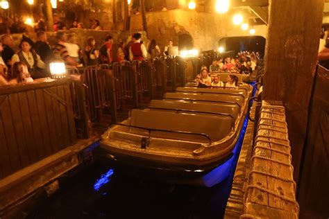 Pirates of the Caribbean - Disneyland Paris - Disneyland Park