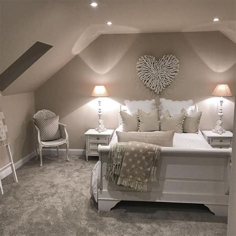 39 Amazing Attic Bedroom Design Ideas That You Will Like - MAGZHOUSE