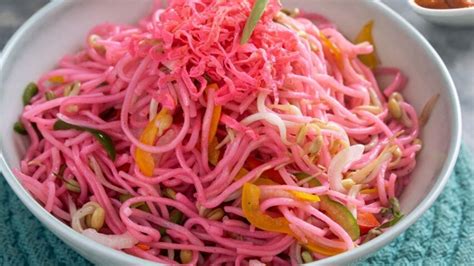 Recipe: Om nom nom your way into deliciousness with Pink Wasabi Veg Noodles - Hindustan Times