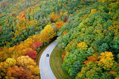 [PHOTOS] 15 Breathtaking Photos Of The Fall Foliage In North Carolina ...