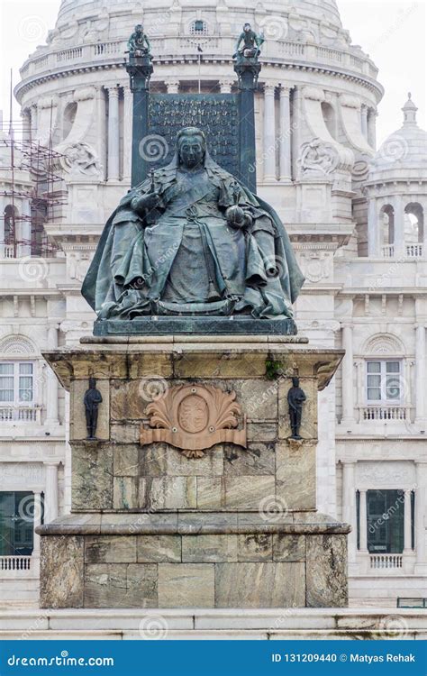 Queen Victoria Statue at Victoria Memorial in Kolkata Calcutta , Ind ...