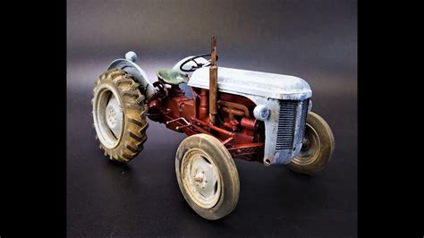 Ferguson TE-20 FF-30 Petit Gris Farm Tractor 1/24 Scale Model Kit Build ...