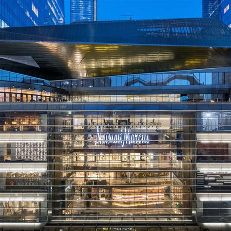 Review: What It’s Like to Shop at the Hudson Yards Mall