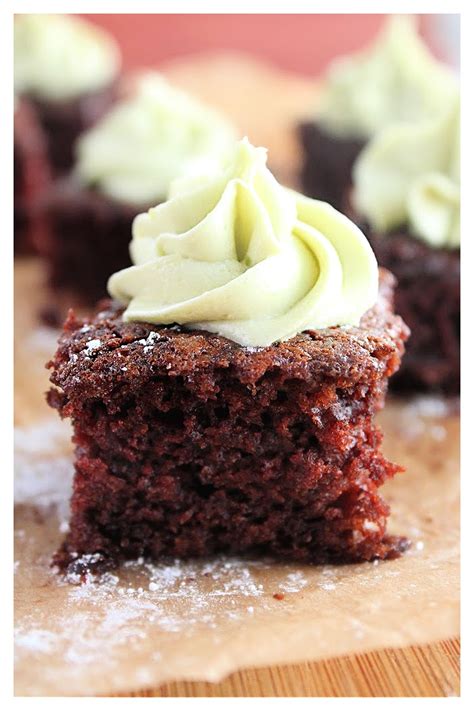 One Bowl Chocolate Snack Cake with Mint Avocado Frosting – Big Green House