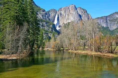 Connecting Trails at Yosemite National Park | Hiking Trails California