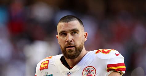 Chiefs' Travis Kelce Calls Out 'Absolutely Stupid' NFL Kickoff Rule ...