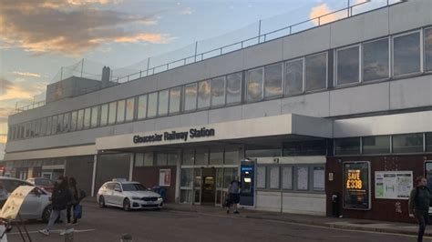 Gloucester railway station car park to close for improvements - BBC News