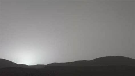 NASA's Mars Perseverance rover captures image of an eerie Martian ...