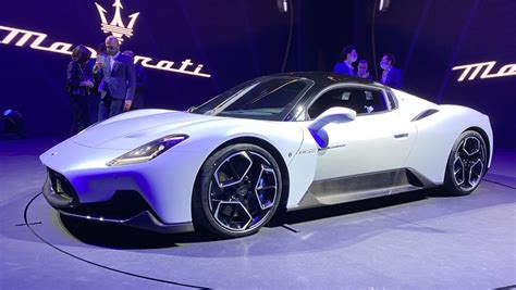 Maserati MC20 revealed – new £187k supercar start of a new generation | evo