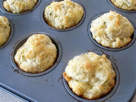 Herbed Sour Cream and Yogurt Mini Biscuits | Lisa's Kitchen | Vegetarian Recipes | Cooking Hints ...