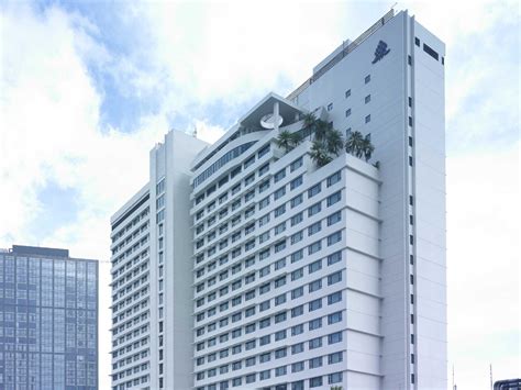 New World Makati Hotel - Manila, Philippines - Great discounted rates!