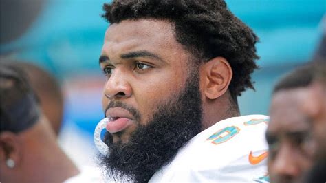 Miami Dolphins' Christian Wilkins ejected 33 seconds into game vs ...