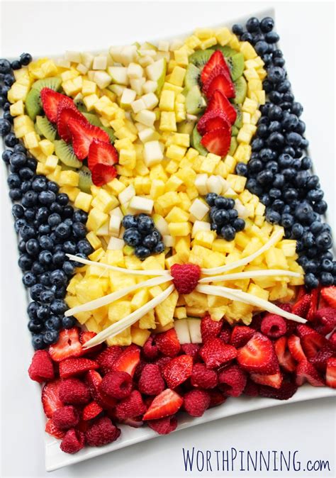 14 Fresh and Creative Fruit & Veggie Tray Decorating Ideas - Style Motivation