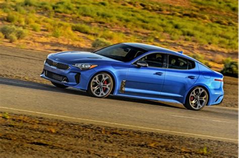 2018 Kia Stinger vs. 2018 BMW 3-Series: Compare Cars