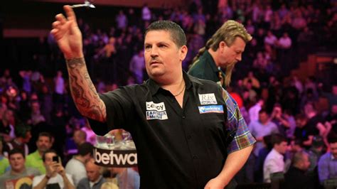 Premier League darts: Gary Anderson faces fellow Scot Robert Thornton ...