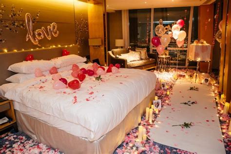 romantic hotel room ideas for couples - Catrina Tinsley