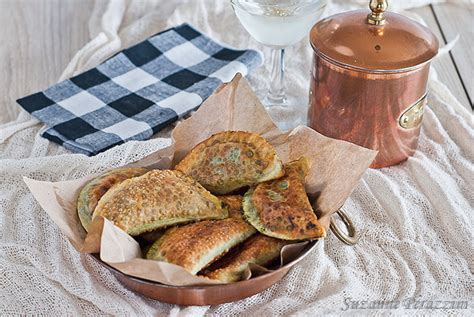 Fried Agnolotti with Spinach and Cream Cheese Filling