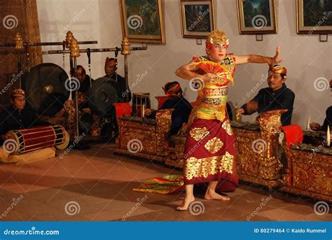 Legong dance editorial stock image. Image of flashy, dance - 80279464