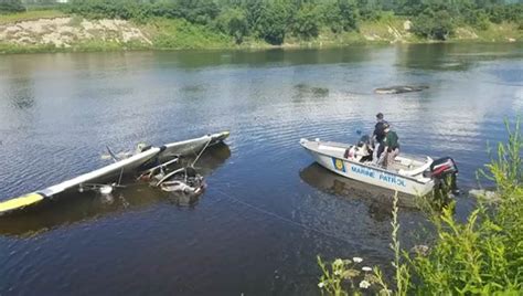 Plane Carrying 2 Crashes in River Near New Hampshire, Vermont – NBC Boston