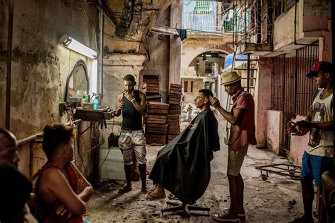 World Press Photo Contest 2017 – winning pictures | Press photo, Barber ...