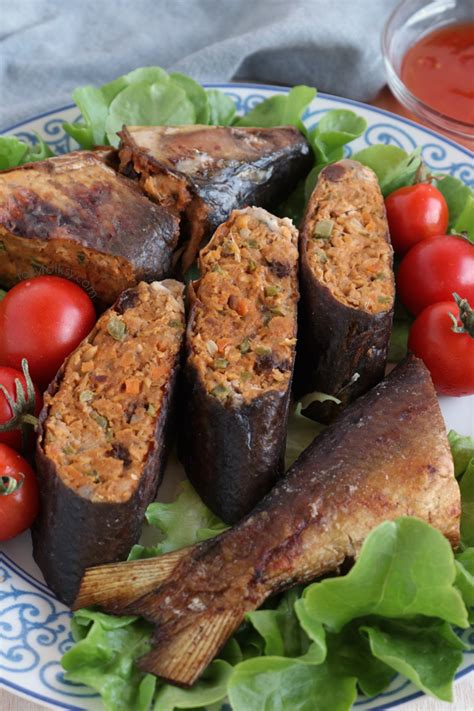 Rellenong Bangus (Stuffed Milkfish) - Foxy Folksy