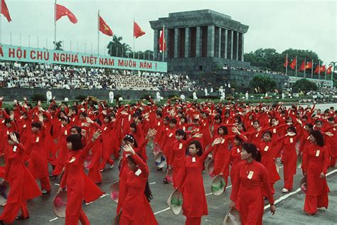 [Photos] The Serene, Laid-Back Vibe of Hanoi in the Mid-1990s - Saigoneer