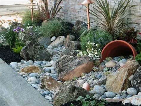 21 Landscaping Ideas for Rocks, Stones and Pebbles Fit into an Outdoor Space