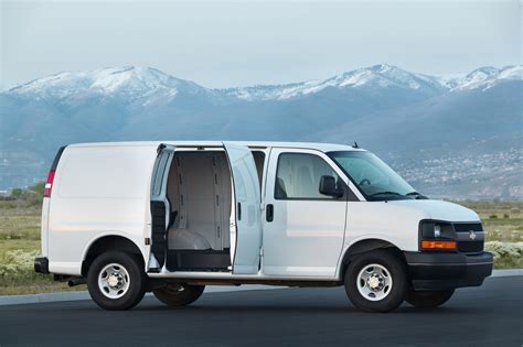 Chevrolet Express Cargo - Information and photos - MOMENTcar