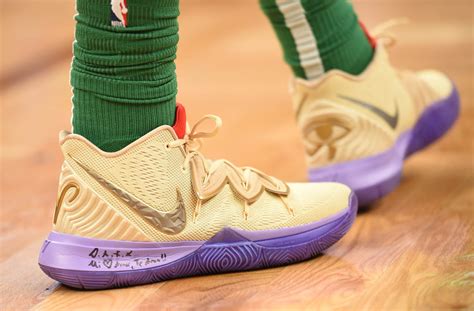 NBA Christmas Shoes: Best Sneakers Worn on Christmas Day 2018 | Complex