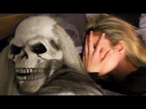 HALLOWEEN GHOST SCARE PRANK! | Scary pranks, Pranks, Funny scary pranks