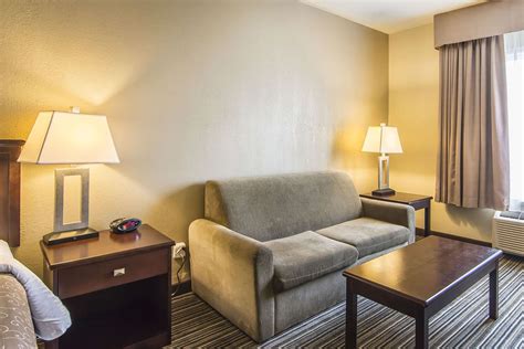 Quality Inn & Suites Yorkton, SK - See Discounts