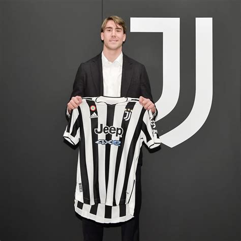 Vlahovic completes €75m Juventus transfer. - Ikeja Bird