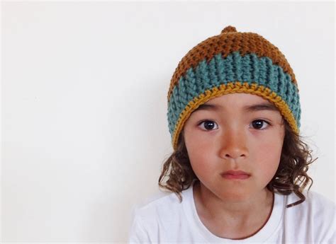 Etsy のDeeWhy Australia wool 100% LL kobito gnome pixie beanie natural nature unique navy blue ...