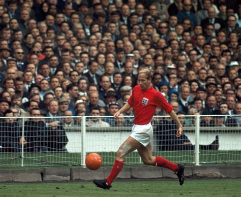 Bobby Charlton of England in action in the 1966 World Cup Final. | Bobby charlton, Fifa world ...