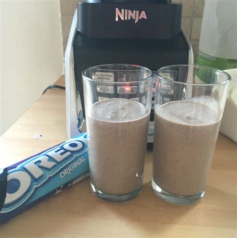 Homemade Oreo milkshake with Nutri Ninja BL682 Blender System | Recipe in 2021 | Oreo milkshake ...