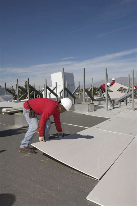 Benefits of High-Density Polyisocyanurate Cover Boards for Roofing ...