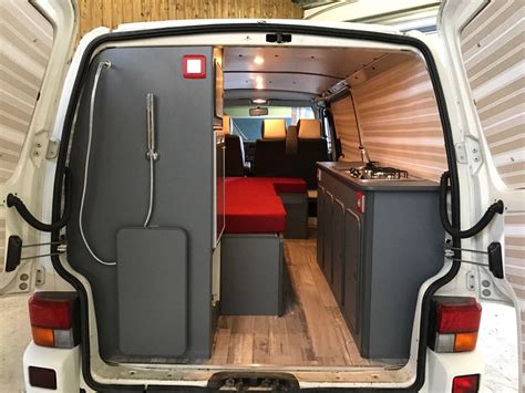 Transformation Volkswagen T4 en camping-car avec kit aménagement KAPAM