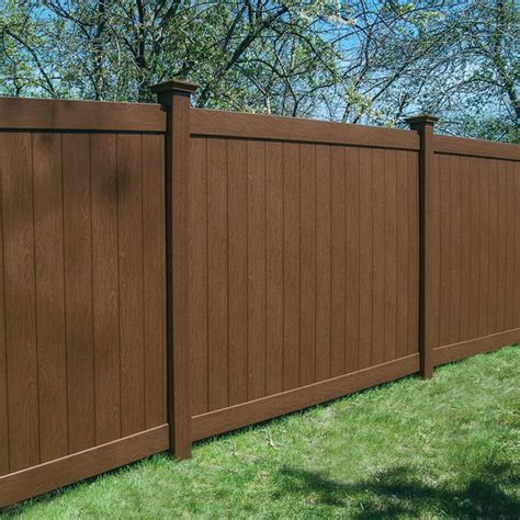 6' Bolton Brown Vinyl Fence (156 LF) for Sale in Memphis, TN - OfferUp