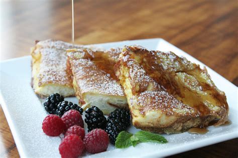 KING'S HAWAIIAN Famous French Toast | Hawaiian sweet breads, Hawaiian food, Toast recipes