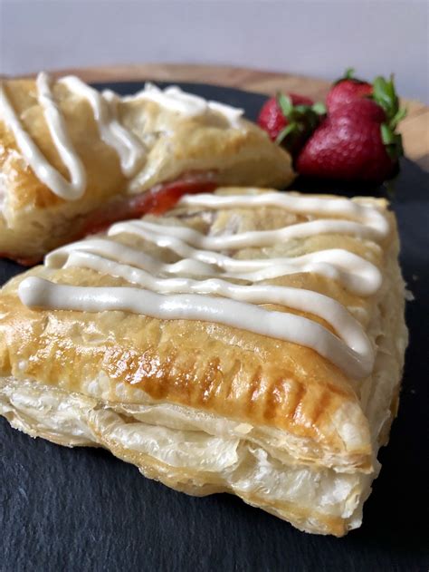 Strawberry Rhubarb "Toaster Strudels" with Cream Cheese Icing - How to Eat