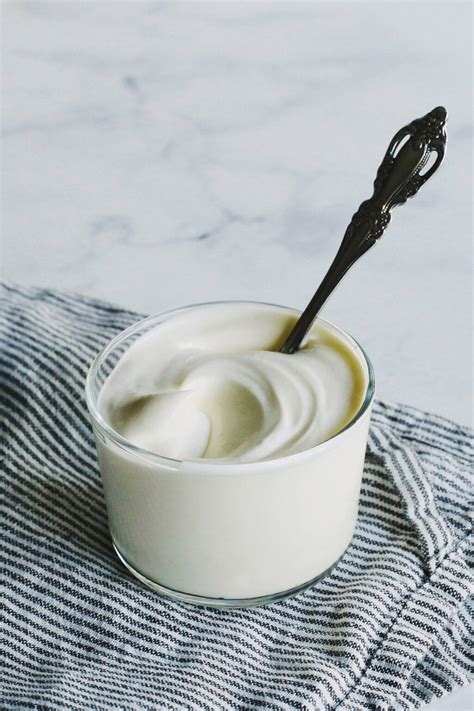 What Is Crème Fraîche? (And How To Use It!)