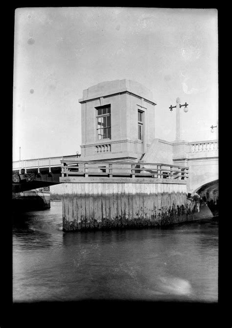 Digital Collections : Still Image : Bayville Bridge in Bayville, N.Y. [NYSA_14297-87_4285]