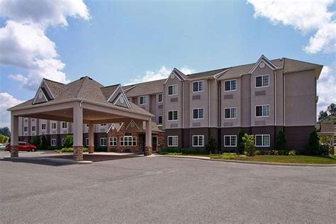 MICROTEL INN & SUITES BY WYNDHAM BRIDGEPORT $71 ($̶8̶8̶) - Prices & Hotel Reviews - WV