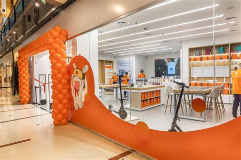 Xiaomi abre su primera tienda física y online en Argentina - El Economista