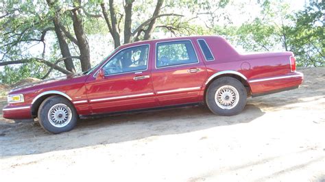 1995 Lincoln TOWN CAR Pictures, 4.6l., Gasoline, FR or RR, Automatic ...