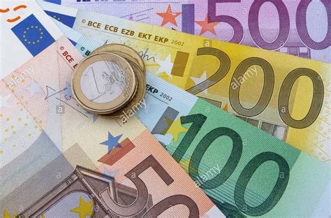 EUR/USD, the Common Currency is Trading Positive in the Global Market