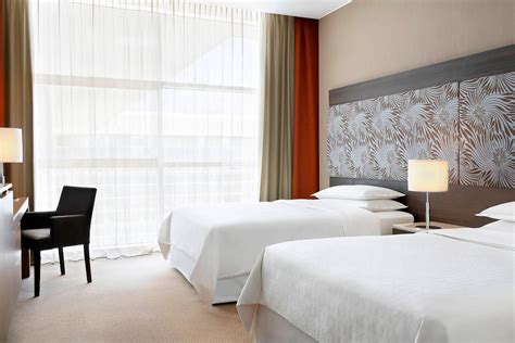 Sheraton Milan Malpensa Airport Hotel & Conference Center Ferno, VA, IT - Reservations.com