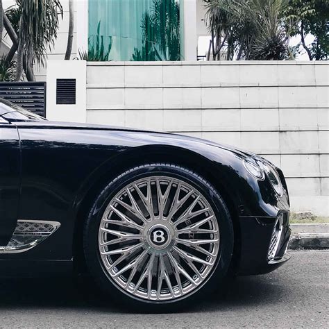 Black Bentley Continental GT - MV Forged | Bespoke Wheels